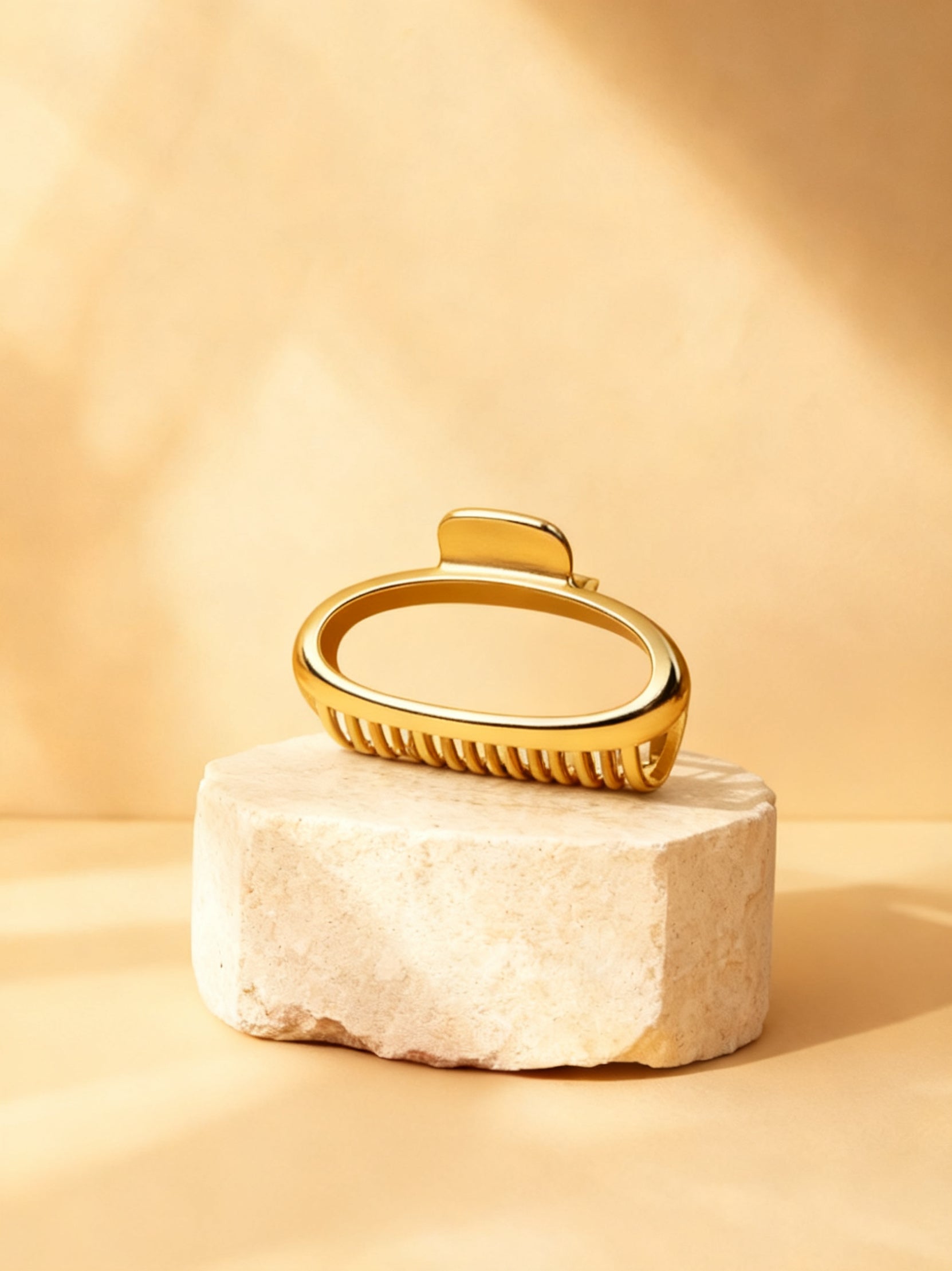 Chérie claw clip Round 7.5cm gold